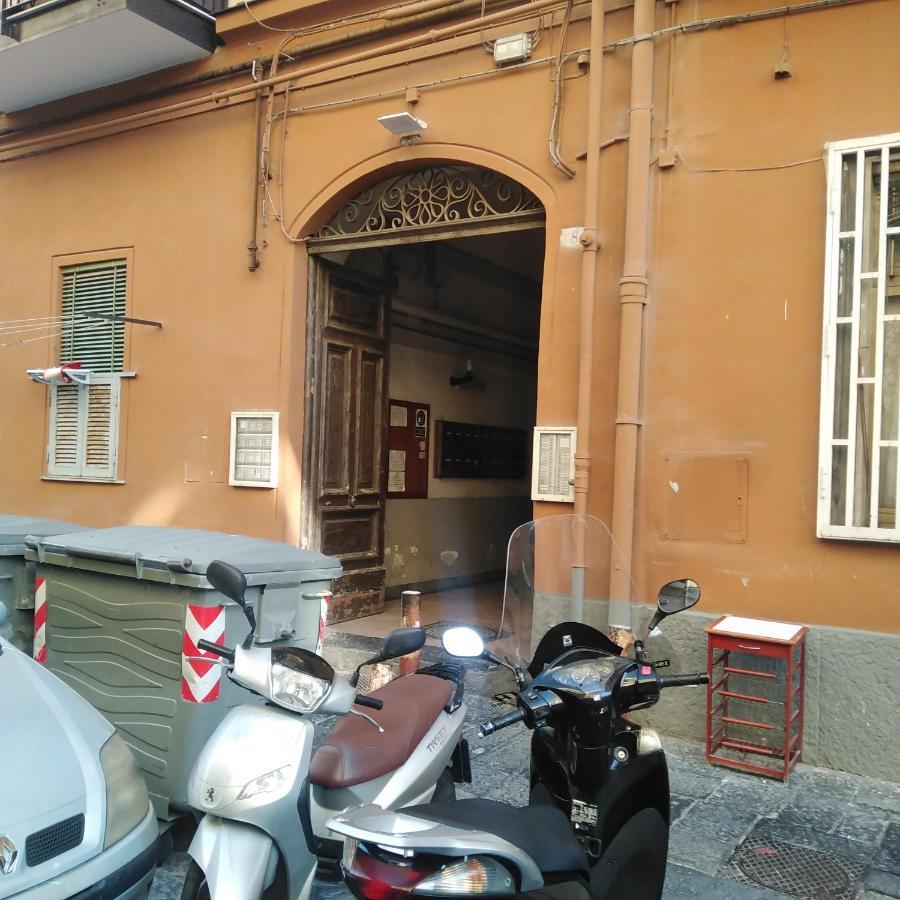 Casa Confort - Napoli Centro エクステリア 写真